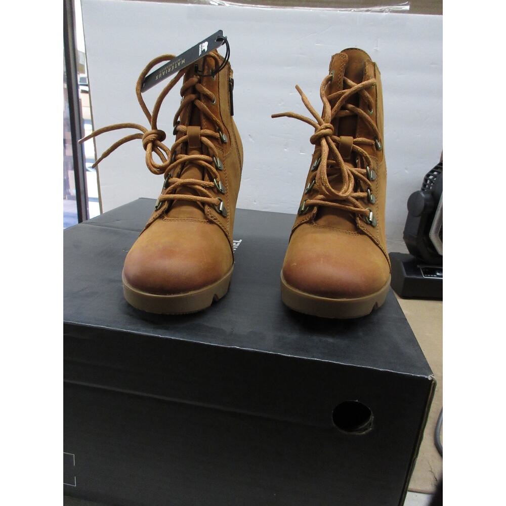 Good Condition Sorel Women's Lace Waterproof Boot - Size 8.5 - Picture 2 of 10